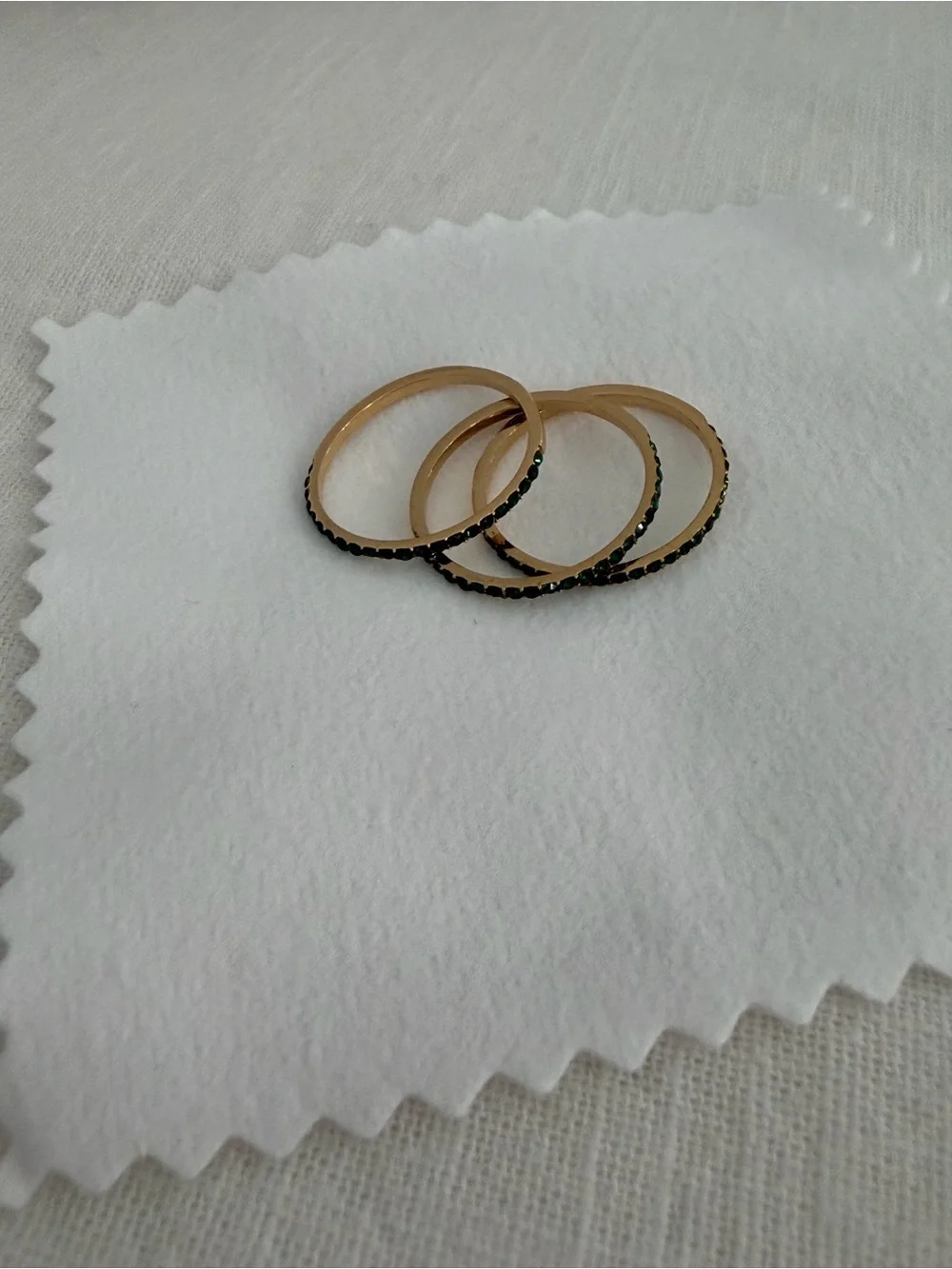 Emerald Green 3 Stack Rings - Gold - Picture 4 of 5